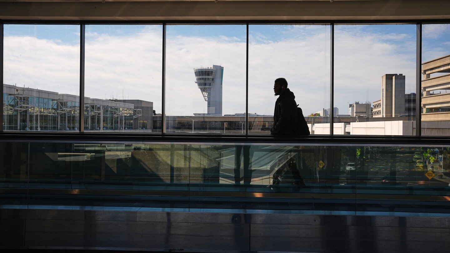 faa-readies-to-list-airports-getting-reduced-flights-during-the-government-shutdown