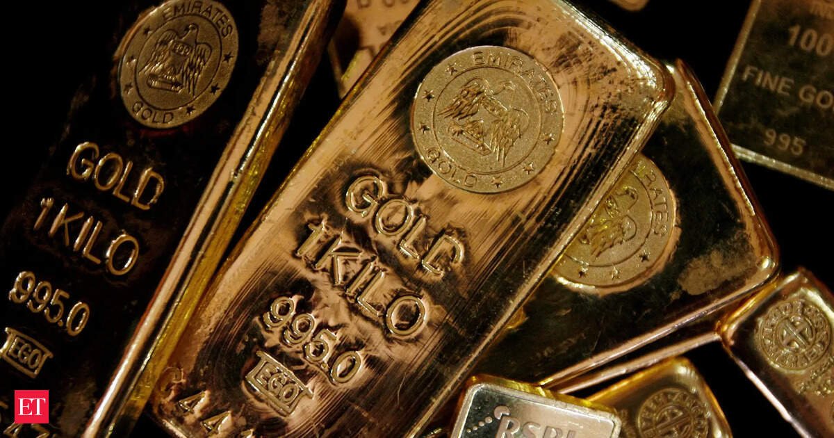 gold-price-today-near-$4,000-as-stock-market-down-over-ai-concerns-–-is-it-time-to-add-more-gold-to-your-portfolio?