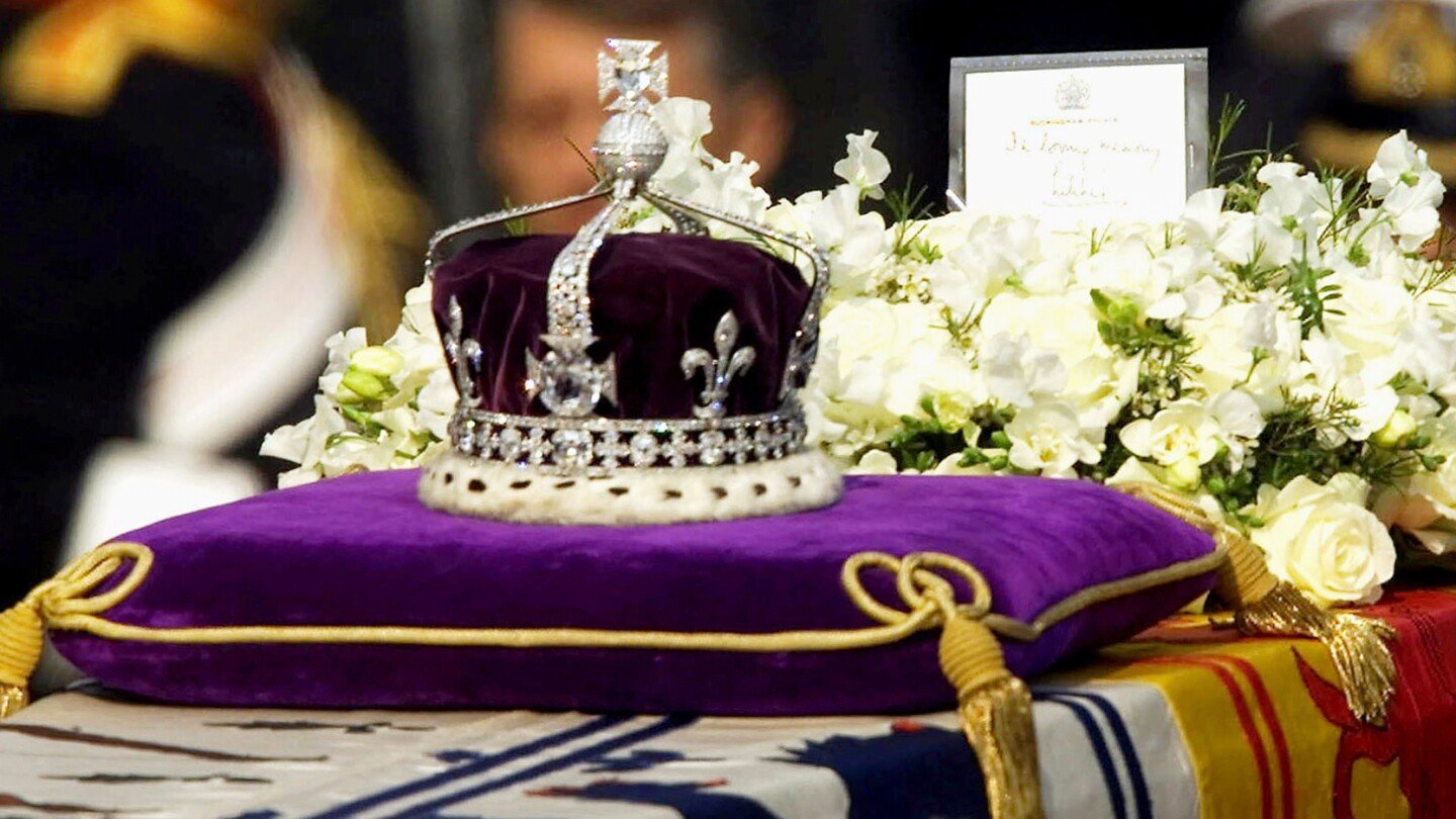 france-mourns-its-stolen-crown-jewels-as-their-uncomfortable-colonial-past-returns-to-view