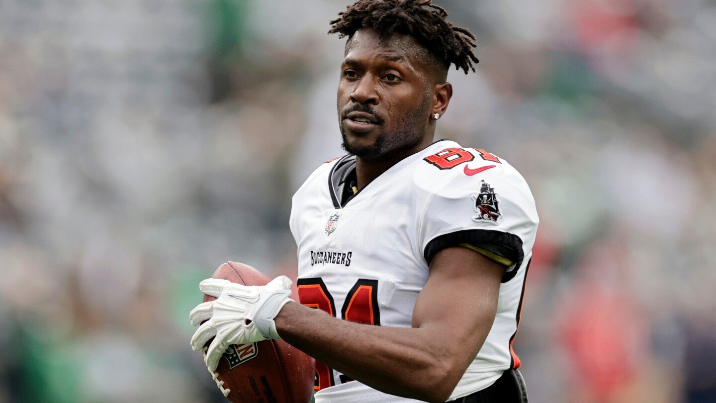 ex-nfl-player-antonio-brown-waives-extradition-on-attempted-murder-charge,-will-return-to-miami