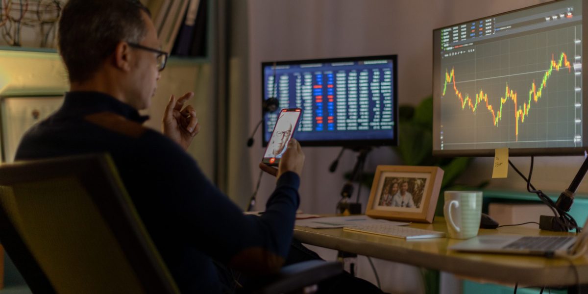 consumer-sentiment-is-sinking-across-the-board-—-except-for-americans-with-the-most-stocks