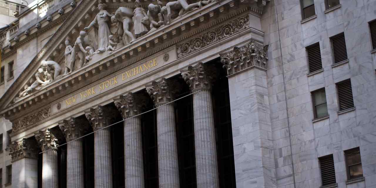 as-stocks-wobbled,-the-s&p-500-held-a-critical-threshold-here’s-what-history-says-happens-next.