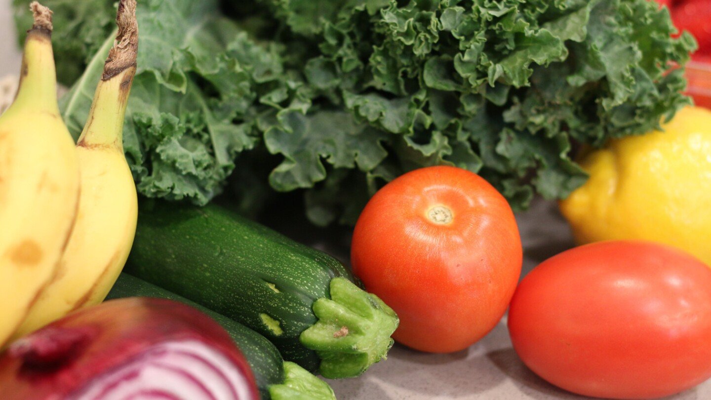 fruitful-advice-for-getting-the-most-from-a-refrigerator-and-making-groceries-last-longer