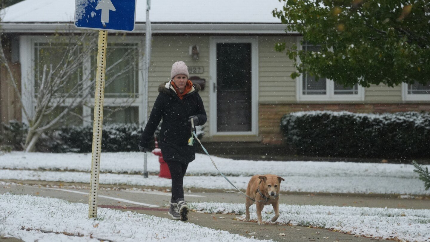 meteorologists-warn-of-‘intense’-snow-in-great-lakes-states-and-record-lows-in-south