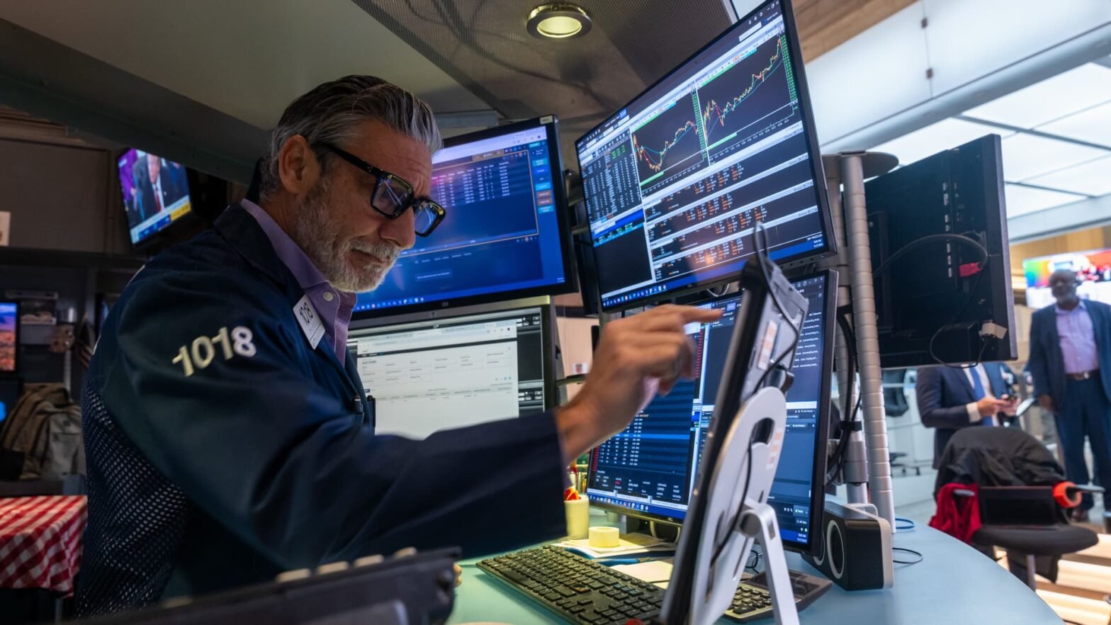 stock-futures-rise-on-hope-for-a-deal-to-end-the-government-shutdown:-live-updates