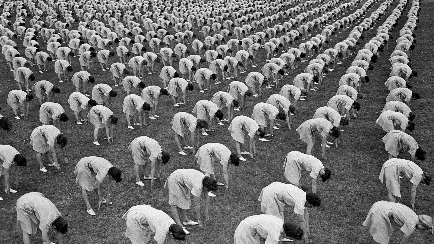 calisthenics-are-making-a-comeback.-is-body-weight-enough-to-get-a-good-workout?