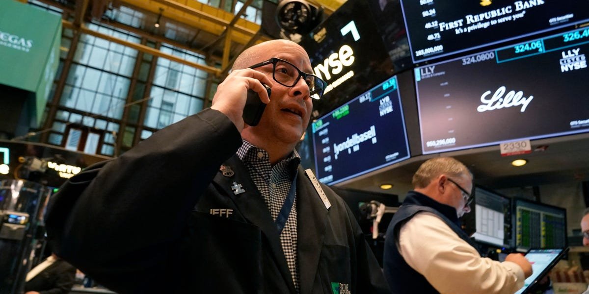 these-5-warnings-from-the-dot-com-bubble-will-hint-when-the-stock-market-is-peaking,-goldman-sachs-says