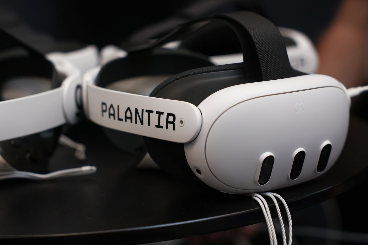 s&p-500-gains-and-losses-today:-palantir-pops-amid-hopes-of-end-to-shutdown;-health-insurer-stocks-fall