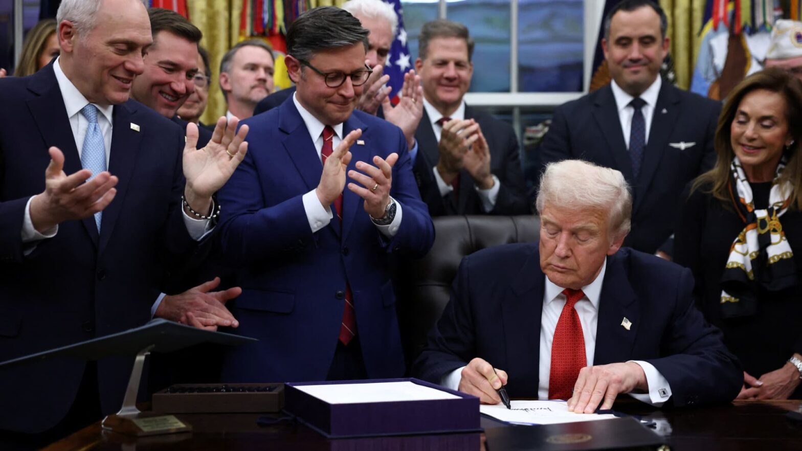 government-shutdown-ends,-disney-earnings,-anthropic’s-$50-billion-ai-investment-and-more-in-morning-squawk