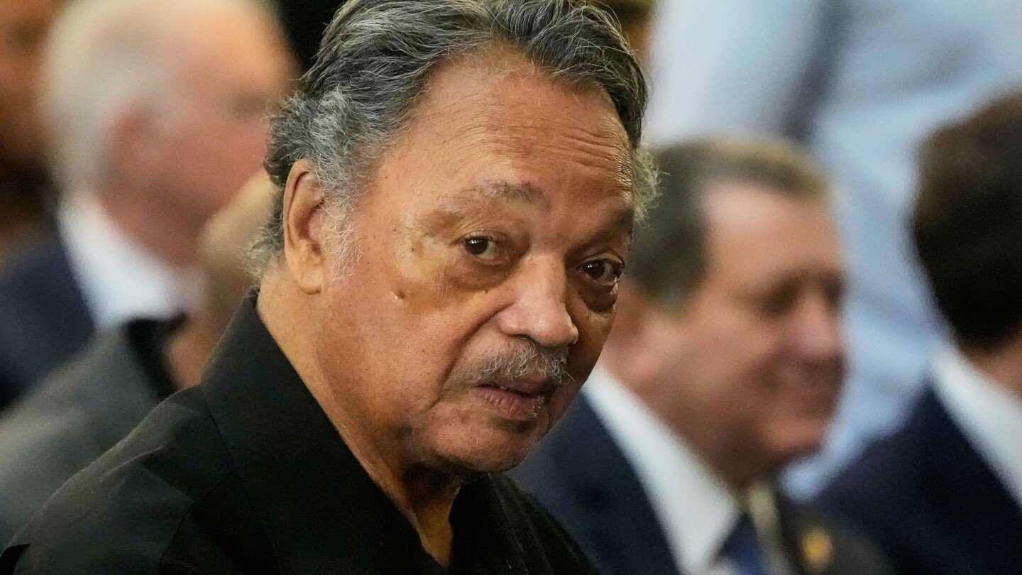 chicago-civil-rights-leader-jesse-jackson-hospitalized-for-rare-neurological-disorder
