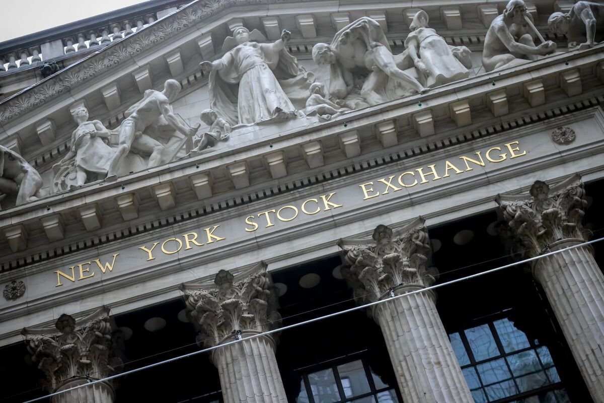 momentum-stocks-are-going-in-reverse-as-rate-cut-outlook-dims