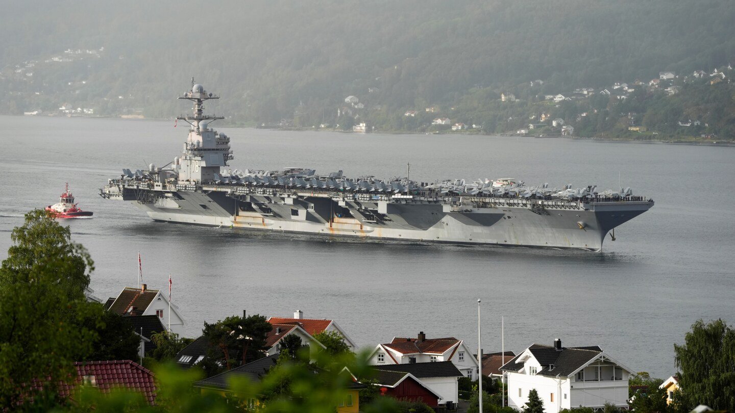 us-aircraft-carrier-nears-venezuela-in-flex-of-american-military-power