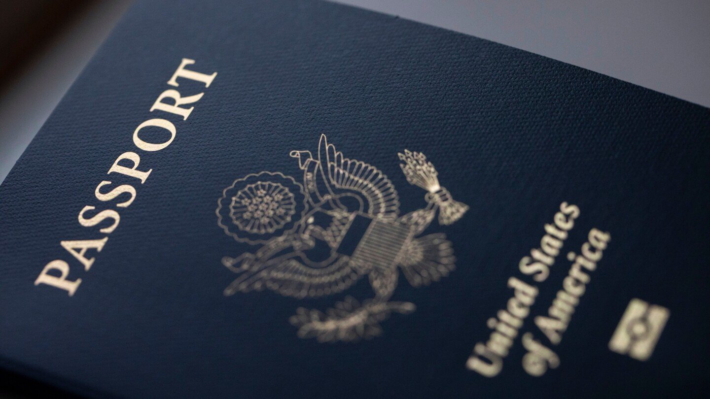 one-tech-tip:-iphone-users-can-now-add-us-passport-info-to-their-digital-wallets