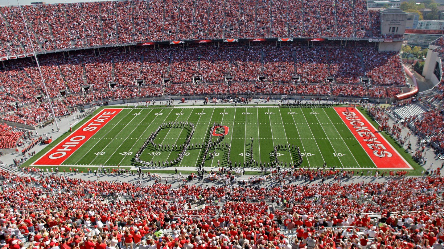 how-the-89-year-old-tradition-of-script-ohio-and-dotting-the-i-defines-ohio-state-and-its-band