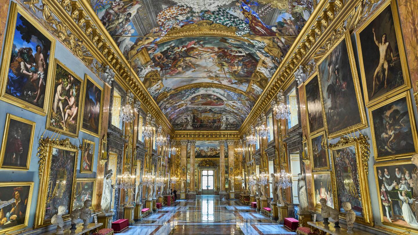 a-peek-inside-the-colonna-palace,-rome’s-most-exclusive-tourist-site