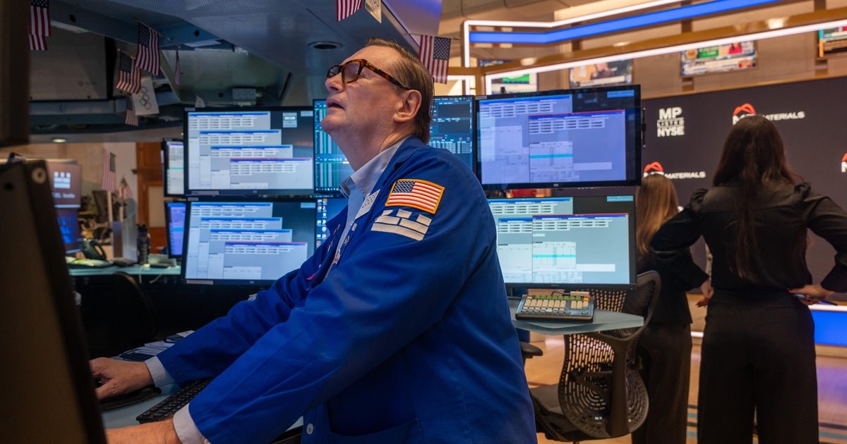 stock-market-continues-to-fade-as-investors-hedge-against-ai-hype