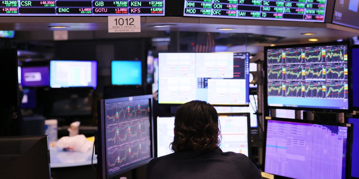 how-ceos-can-stay-clear-eyed-during-the-stock-market’s-ai-selloff