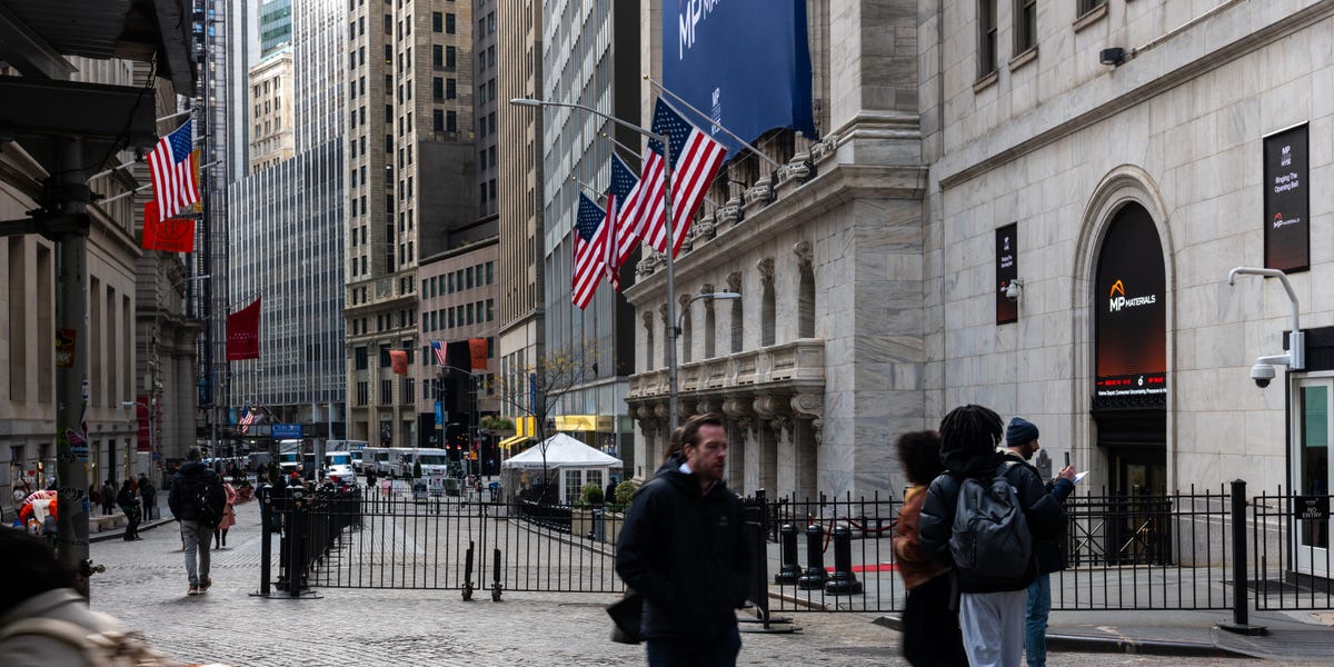 4-charts-that-show-the-stock-sell-off-could-soon-turn-into-a-new-rally