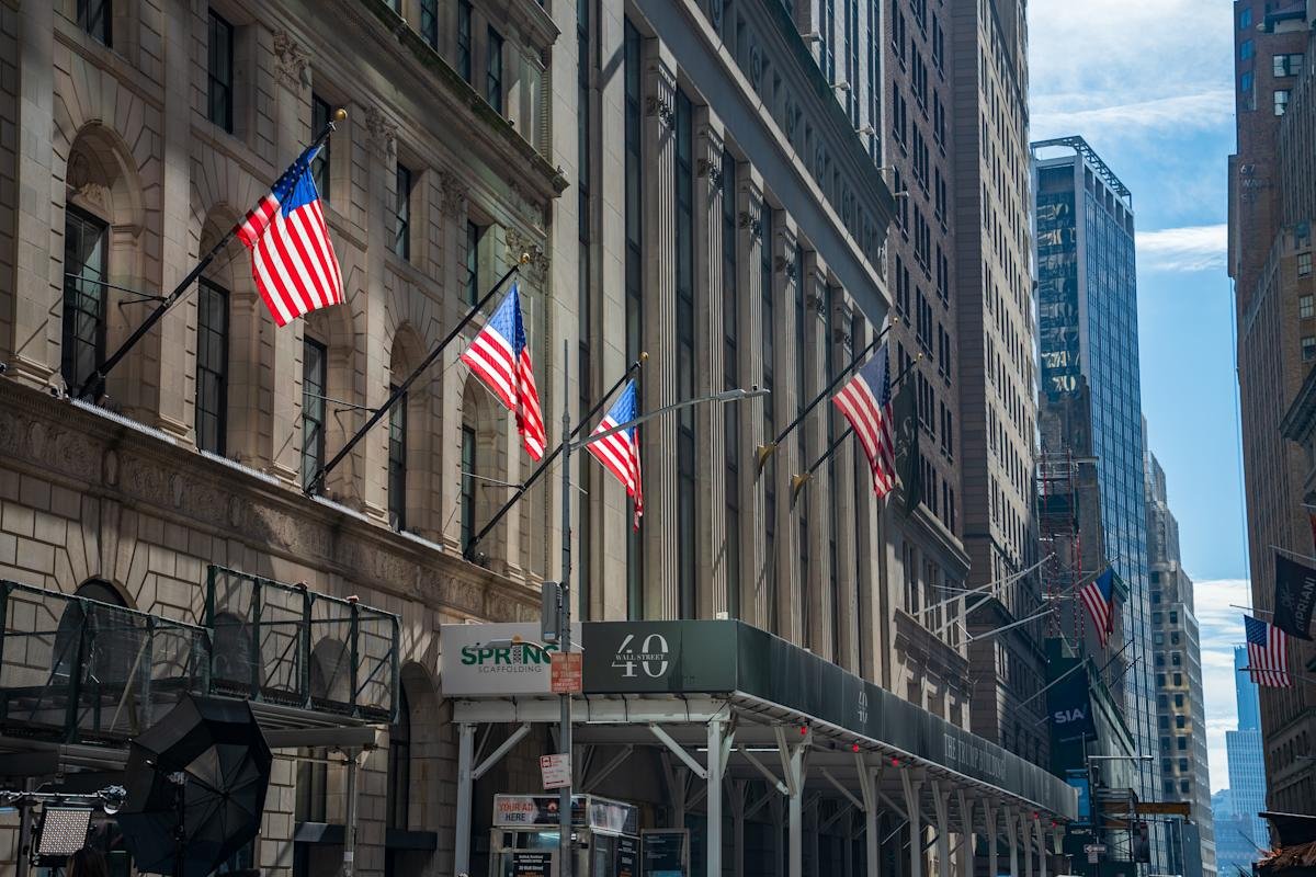 stock-market-today:-dow,-s&p-500,-nasdaq-futures-jump-after-nvidia’s-earnings-beat-with-jobs-report-on-deck