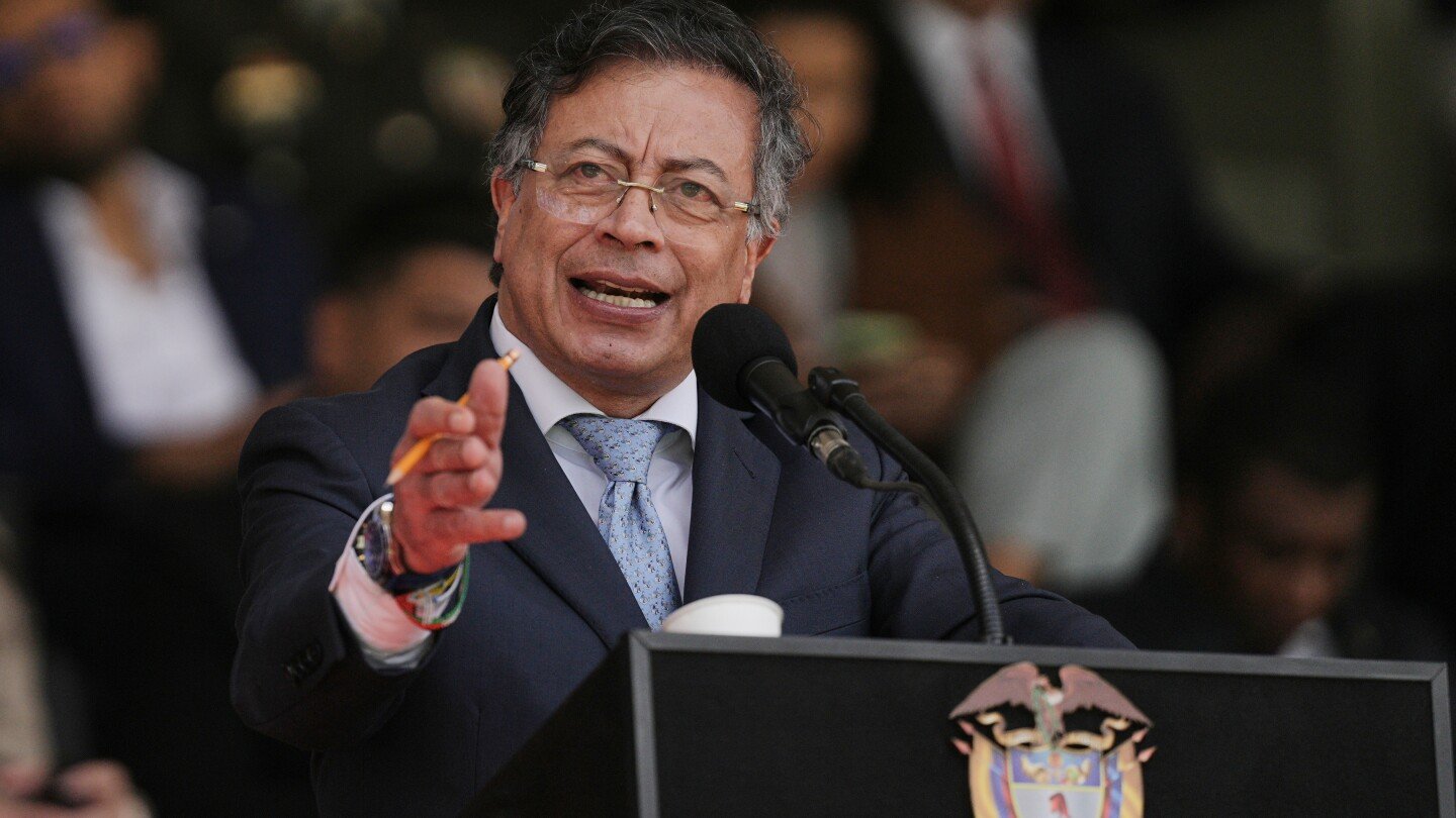 colombia’s-petro-releases-bank-records-to-counter-us-drug-claims,-sparking-backlash-over-spending