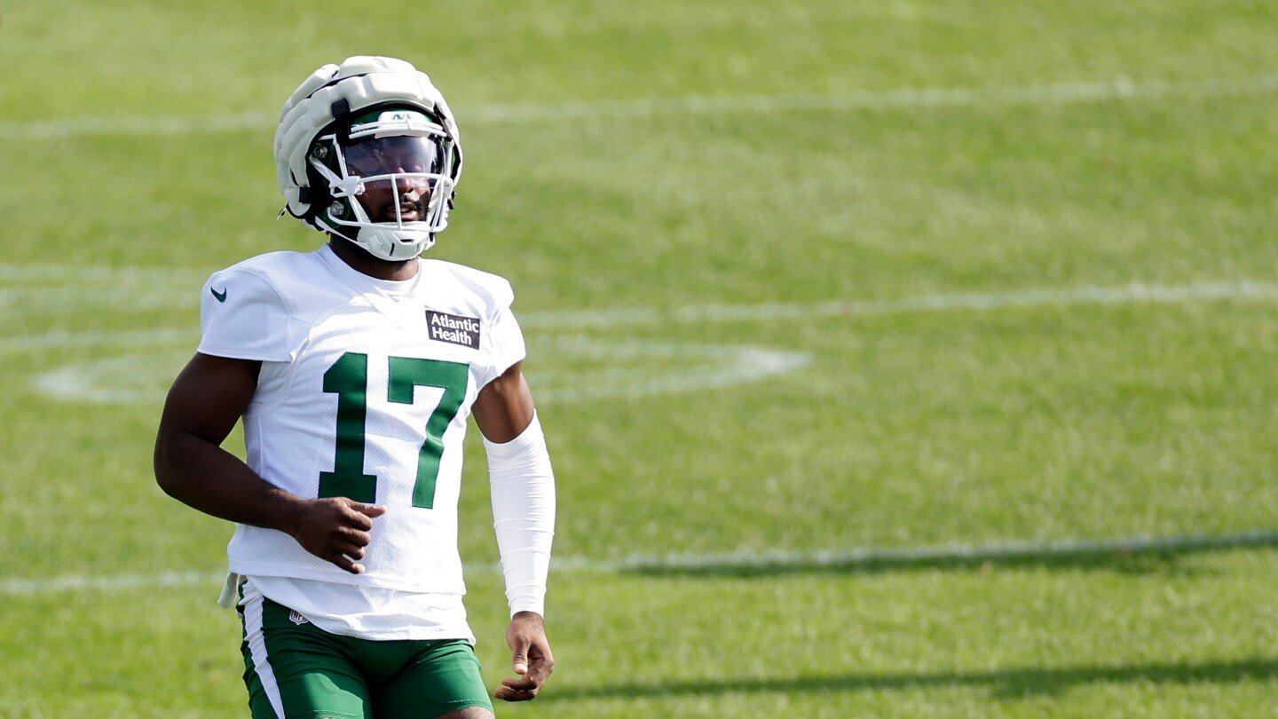 jets-coach-aaron-glenn-says-kris-boyd-is-in-good-spirits-while-recovering-from-shooting