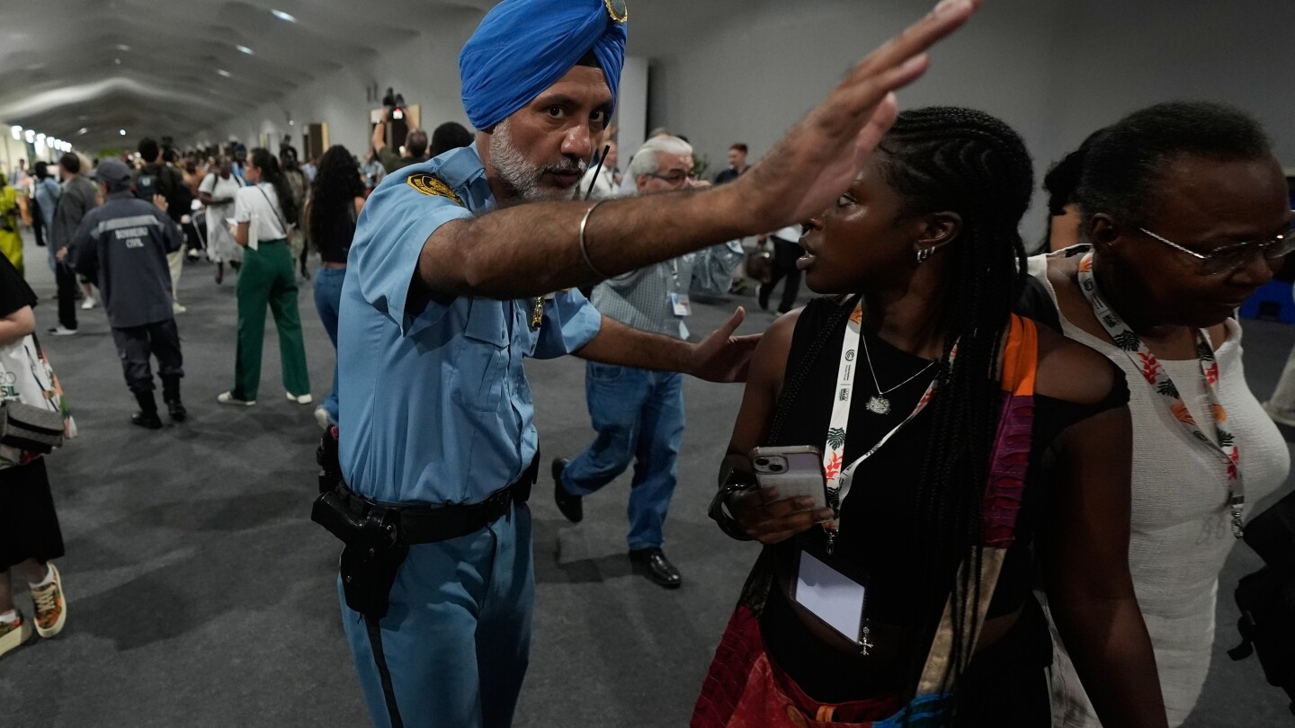 fire-prompts-evacuations-at-one-of-the-buildings-for-un-climate-talks-in-brazil