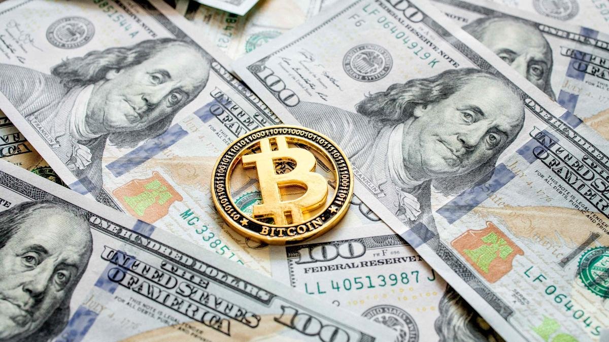 bitcoin-&-stocks-fall,-us-dollar-&-vix-jump:-market-takeaways