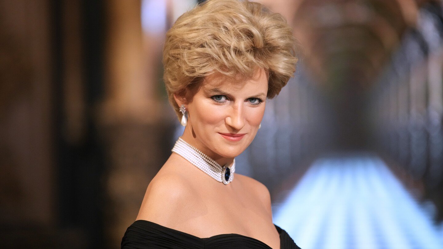paris-wax-museum-unveils-new-diana-figure-in-‘revenge-dress,’-decades-after-her-death-in-the-city