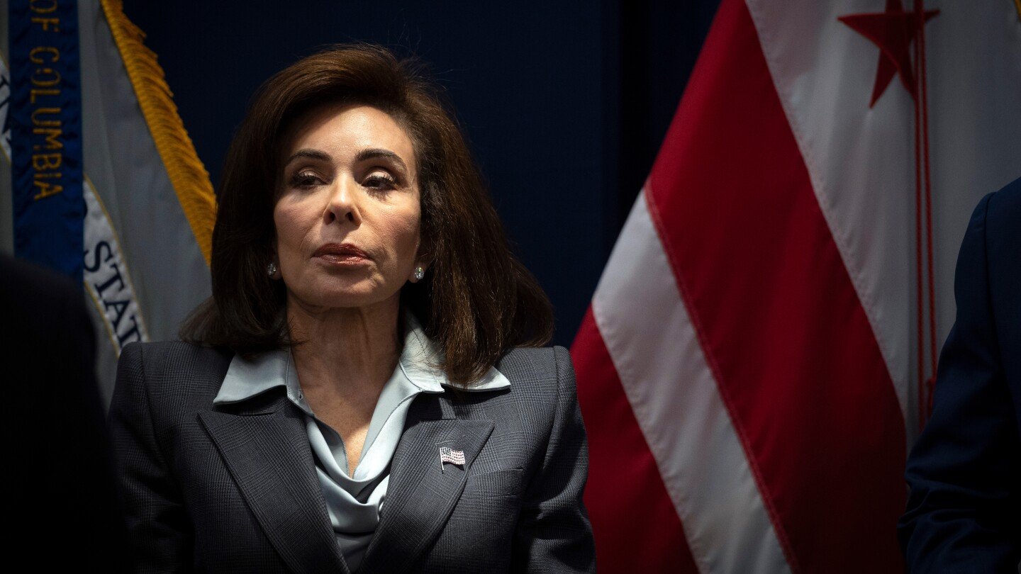 judge-criticizes-federal-prosecutors-for-relying-on-testimony-by-officer-with-credibility-concerns