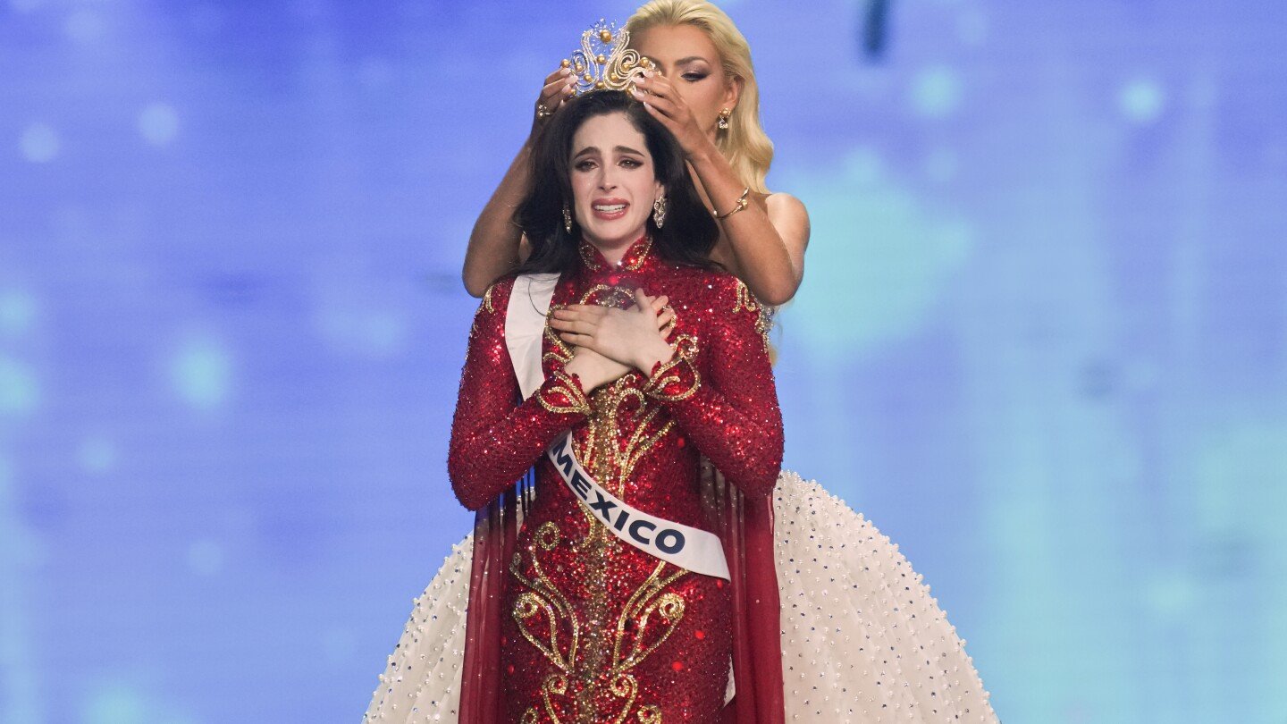 mexican-president-celebrates-fatima-bosch’s-miss-universe-2025-win