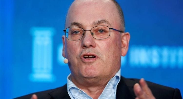 amd-or-smci:-billionaire-steve-cohen-loads-up-on-one-top-ai-stock