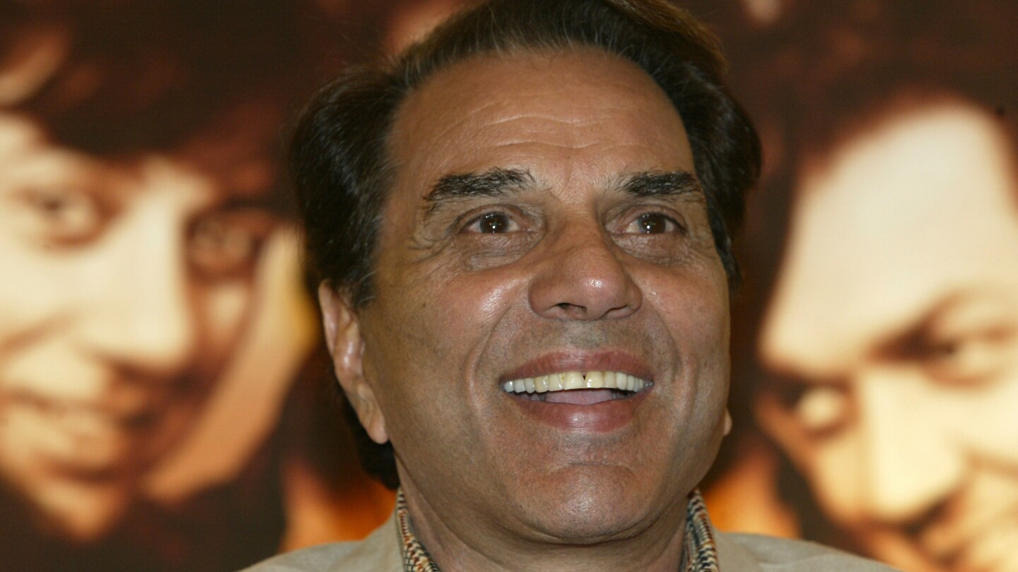 dharmendra,-iconic-bollywood-actor-and-indian-cinema’s-‘he-man,’-dies-at-89