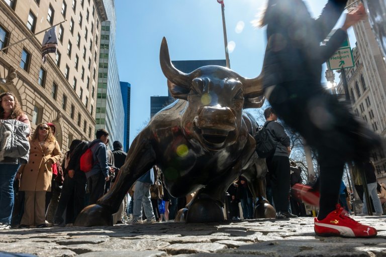 asia-markets-advance-as-odds-for-another-fed-rate-cut-grow