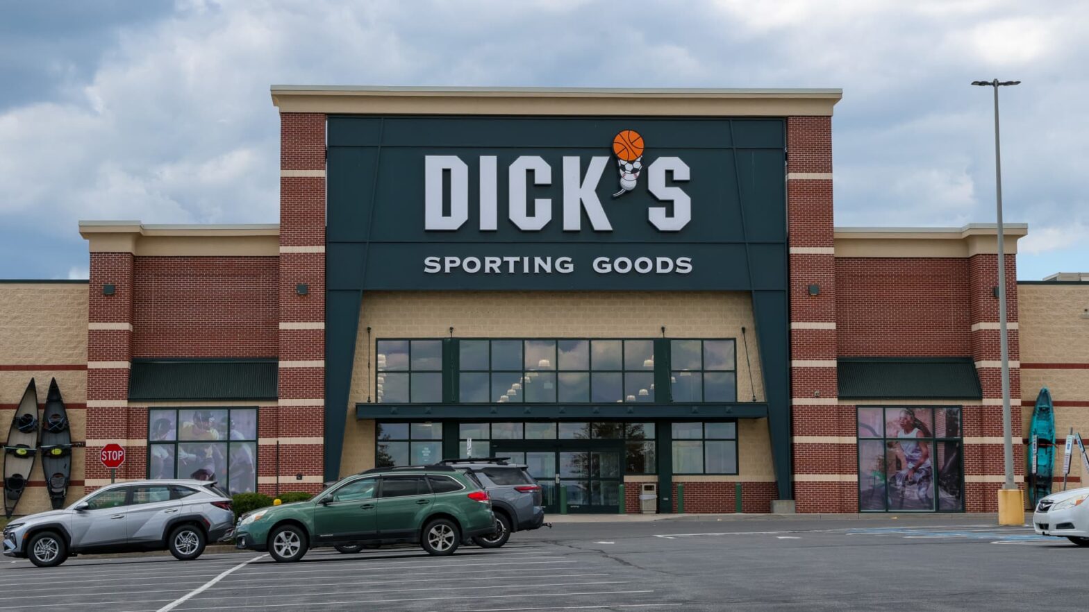 lopsided-action-in-the-stock-market-as-big-tech-stumbles-while-retail-shares-rise