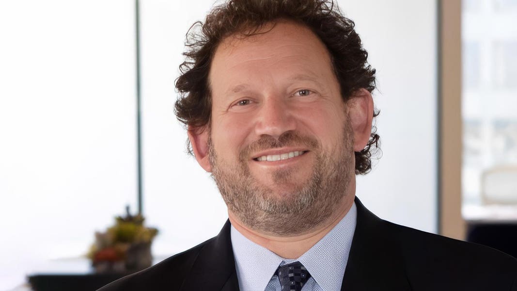 finding-bargain-stocks-in-ai’s-shadow