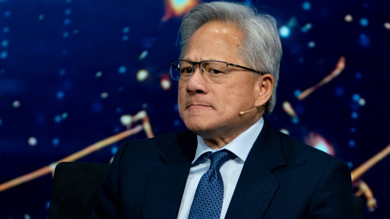 alphabet-hits-record-highs,-burry’s-ai-concerns,-ukraine-peace-plan-and-more-in-morning-squawk