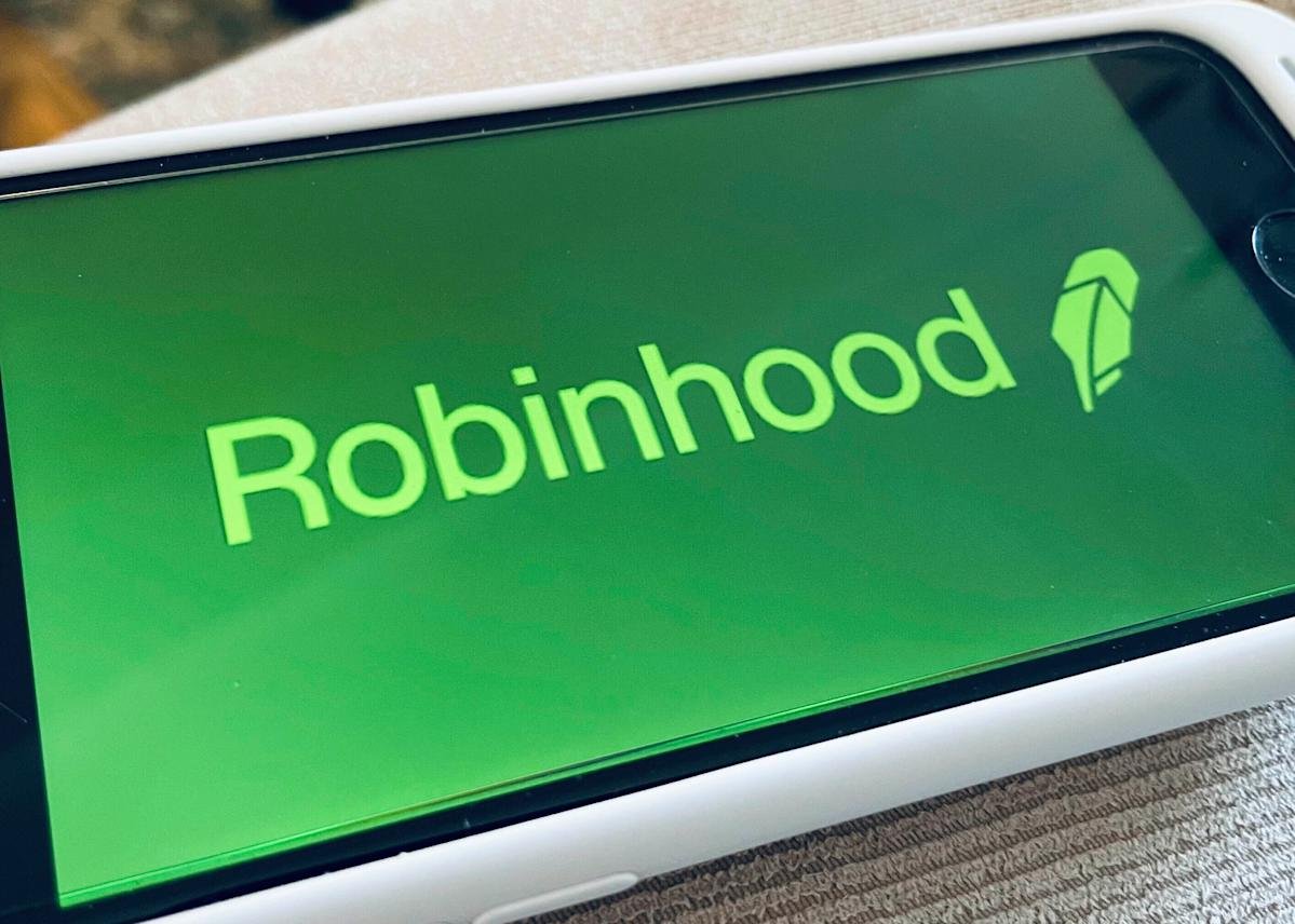 robinhood-stock-jumps-8%-as-company-strikes-deal-to-expand-booming-prediction-markets-business