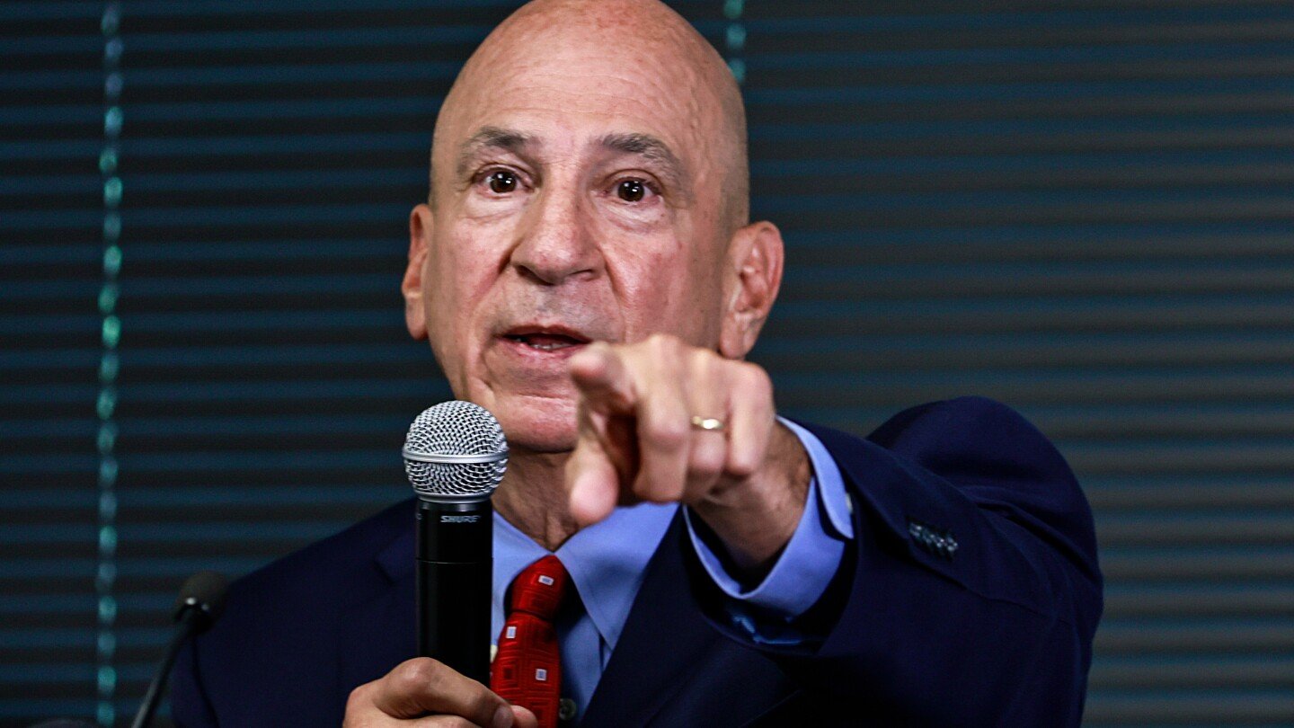 new-prosecutor-won’t-pursue-charges-against-trump-and-others-in-georgia-election-interference-case