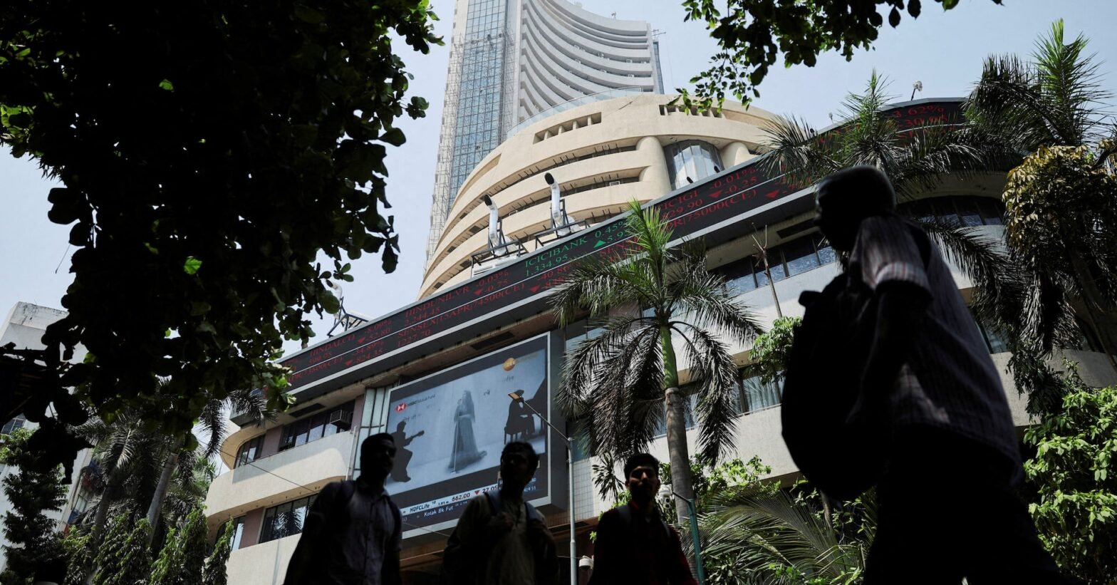 india’s-nifty-50-scales-new-high-after-14-months-on-growth-optimism,-easing-valuations