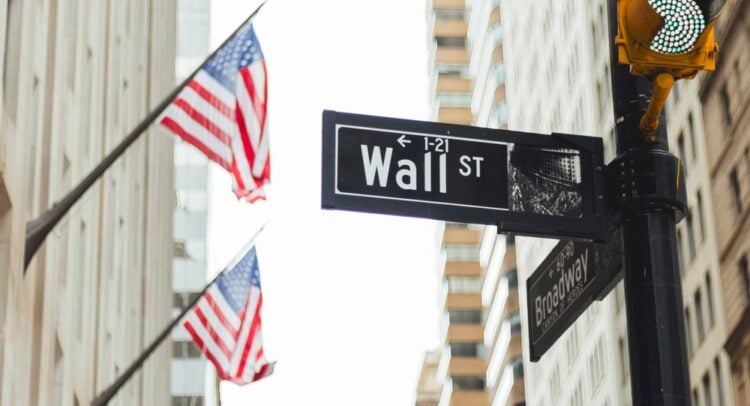 stock-market-news-review:-spy,-qqq-rally-on-tech-strength-as-trump-vows-to-curb-immigration