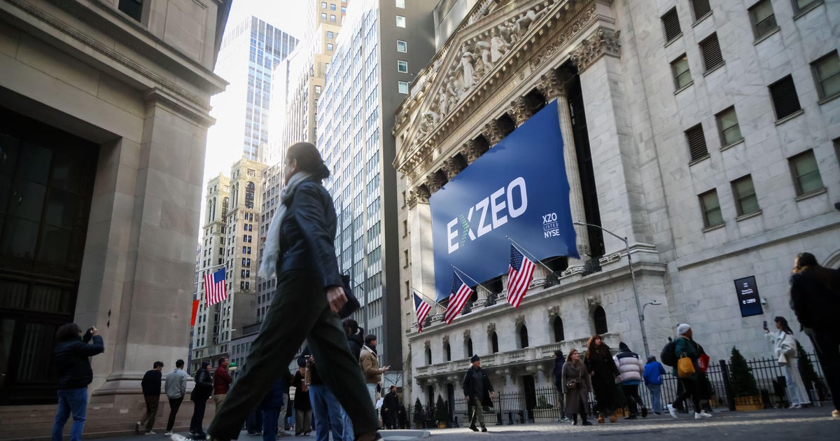 wall-street-edges-higher-on-friday,-pushing-s&p-500-close-to-its-record-high