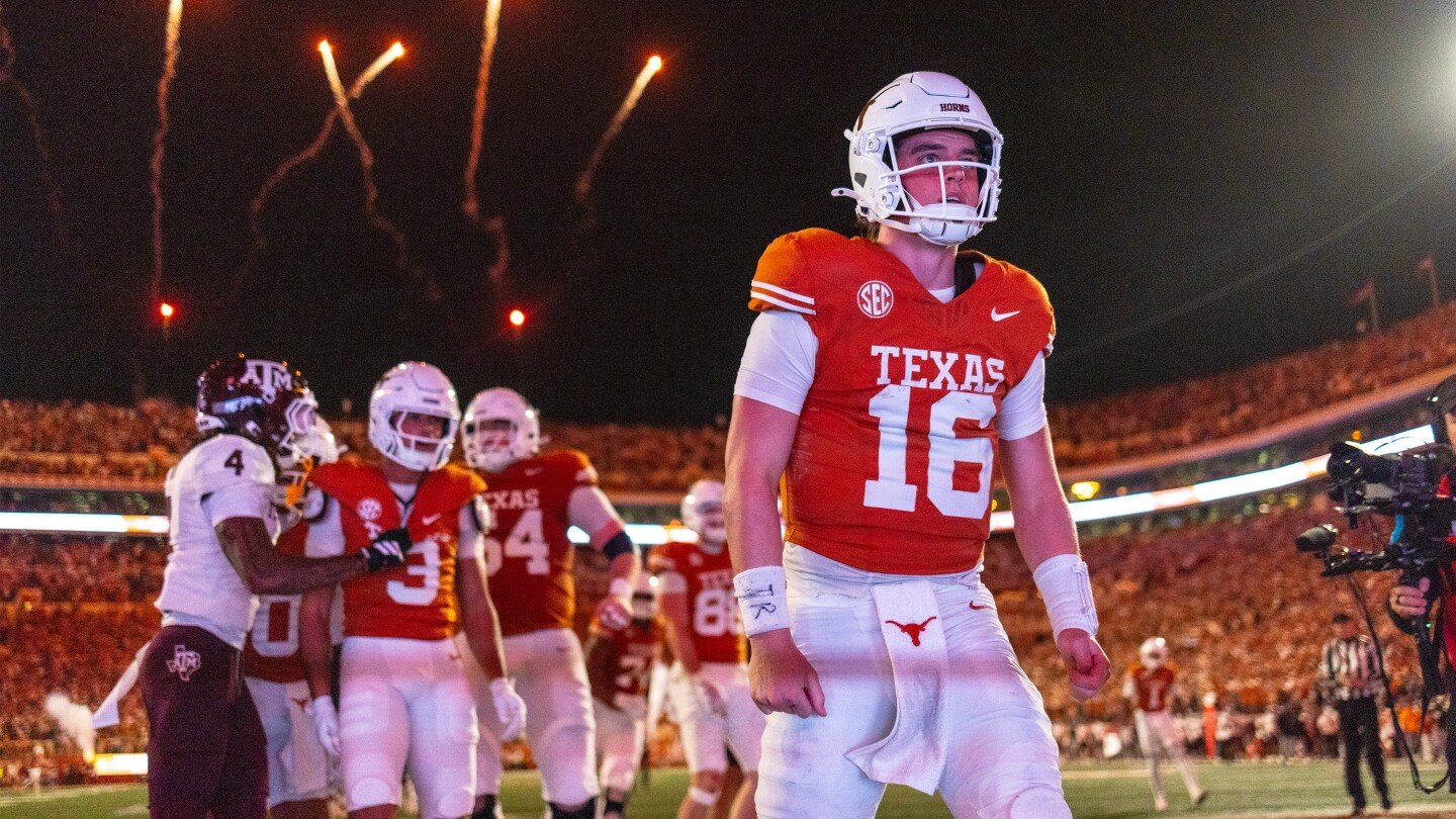 no-16-texas-spoils-no.-3-texas-a&m’s-perfect-season-27-17,-knocks-aggies-out-of-sec-title-game