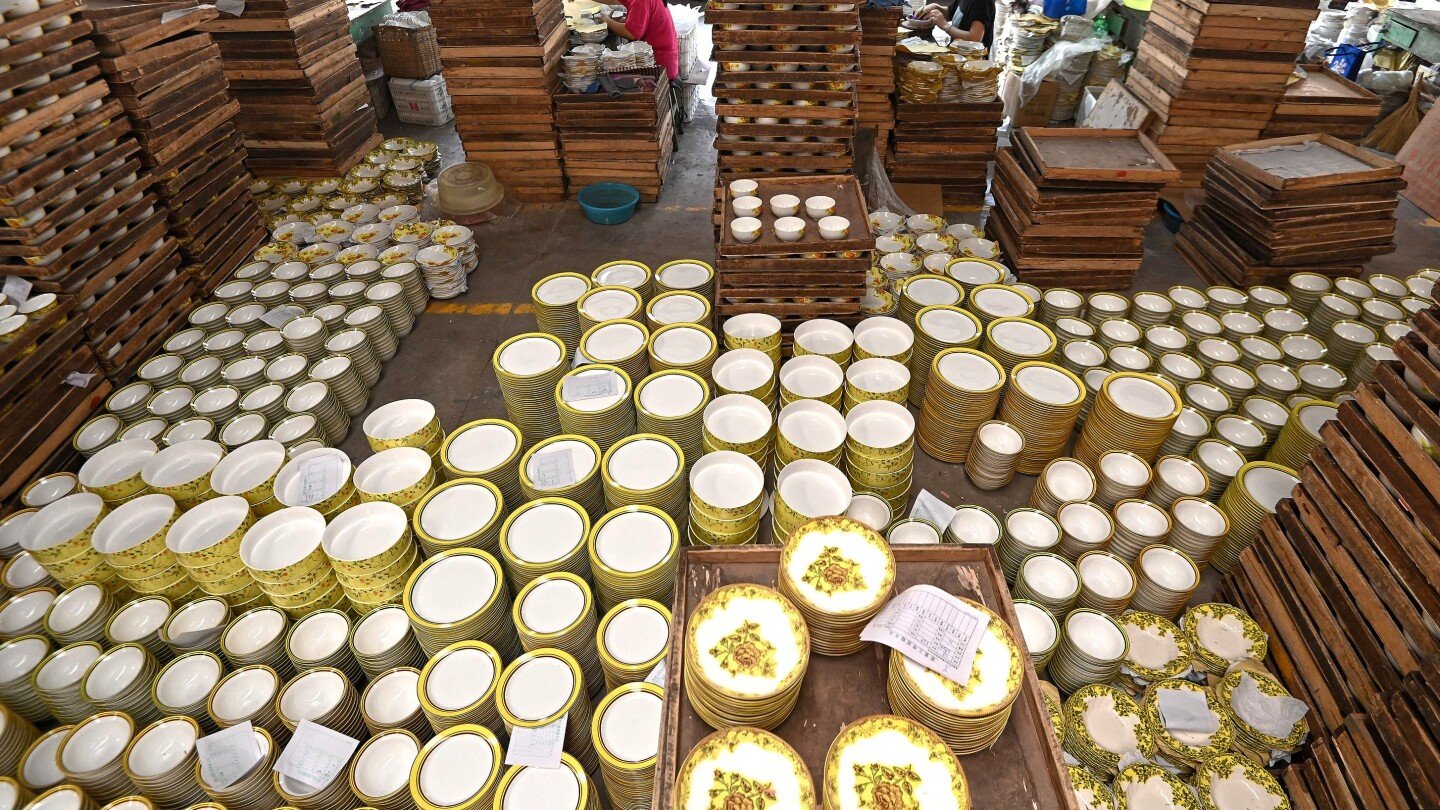 china’s-factory-activity-contracts-for-8th-month-in-november-despite-trade-war-truce