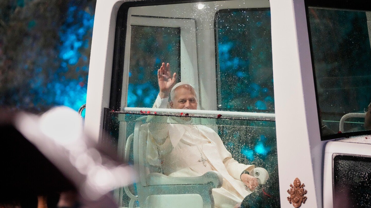 pope-wraps-up-turkey-visit-and-heads-to-beirut-to-try-to-give-lebanese-hope-after-years-of-crises