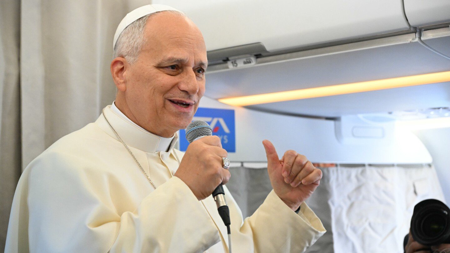pope-leo-xiv-doubles-down-on-insistence-for-2-state-solution-to-resolve-israeli-palestinian-conflict