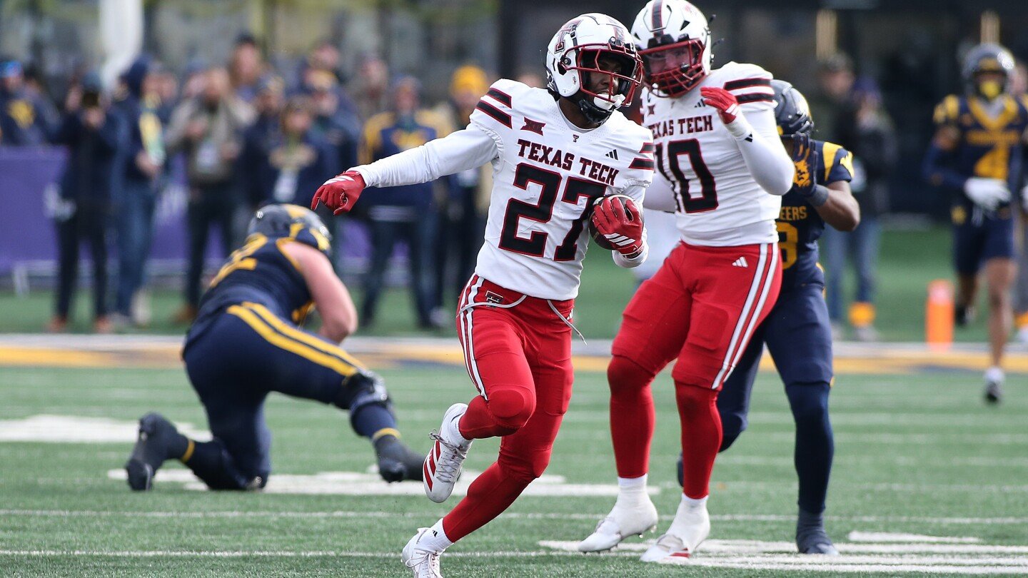 georgia-up-to-no.-3-behind-ohio-state,-indiana-in-top-25-shuffle-as-oregon,-texas-tech-also-climb