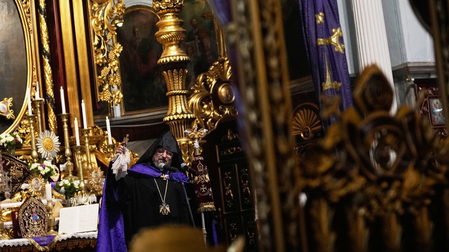 pope-leo-xiv-to-pray-at-armenian-cathedral-in-istanbul-during-turkish-armenian-reconciliation