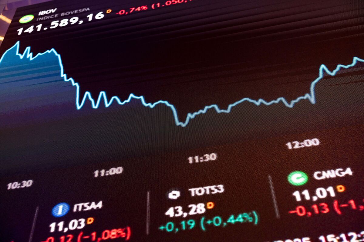bond-investors-find-safety-in-emerging-markets