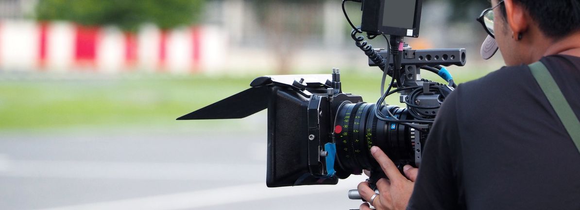 tencent-music-(nyse:tme):-assessing-valuation-following-analyst-buy-ratings-and-q3-growth-in-digital-services