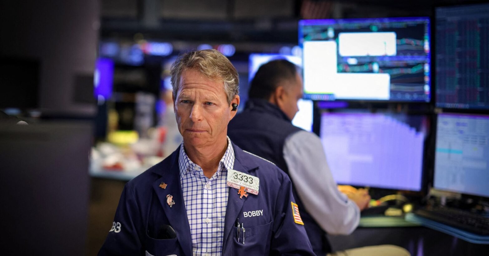 wall-st-futures-drop-on-caution-ahead-of-data,-powell’s-remarks